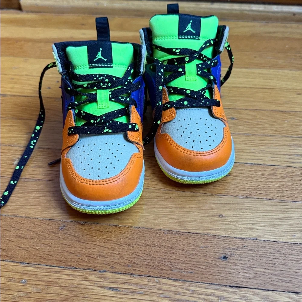 Jordan 1 high top Athletic Shoes - Picture 2 of 6